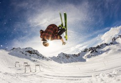 乐鱼体育app网址-0-1！1-2！疯狂一夜，皇马巴黎纷纷落败，阿森纳热刺制造惨案，热刺阿森纳视频回放